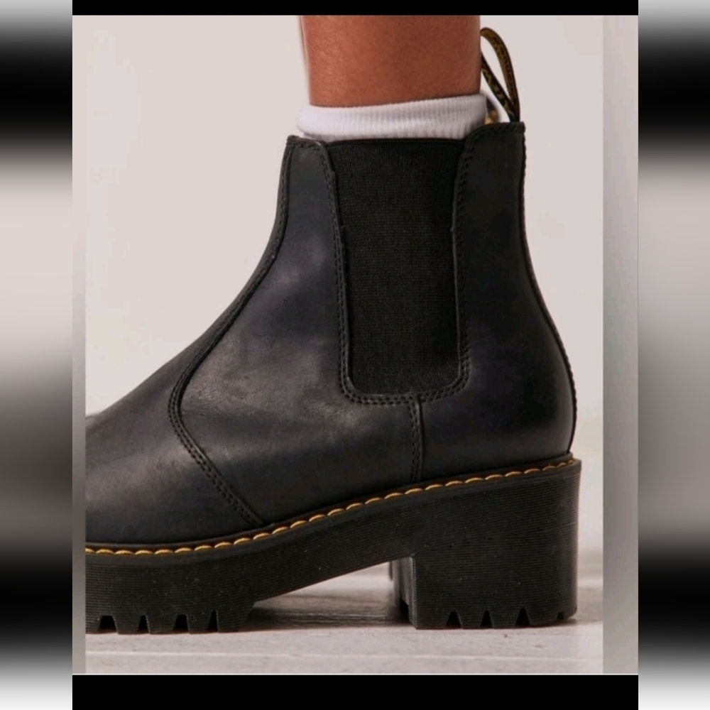 Dr. Marten Black Womens Rometty Wyoming Leather Platform Pull On Chelsea Boots 7 - Picture 2 of 14